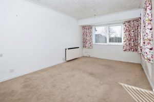 LIVING ROOM- click for photo gallery